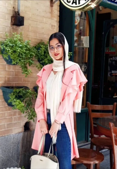 سارا شفیعیه